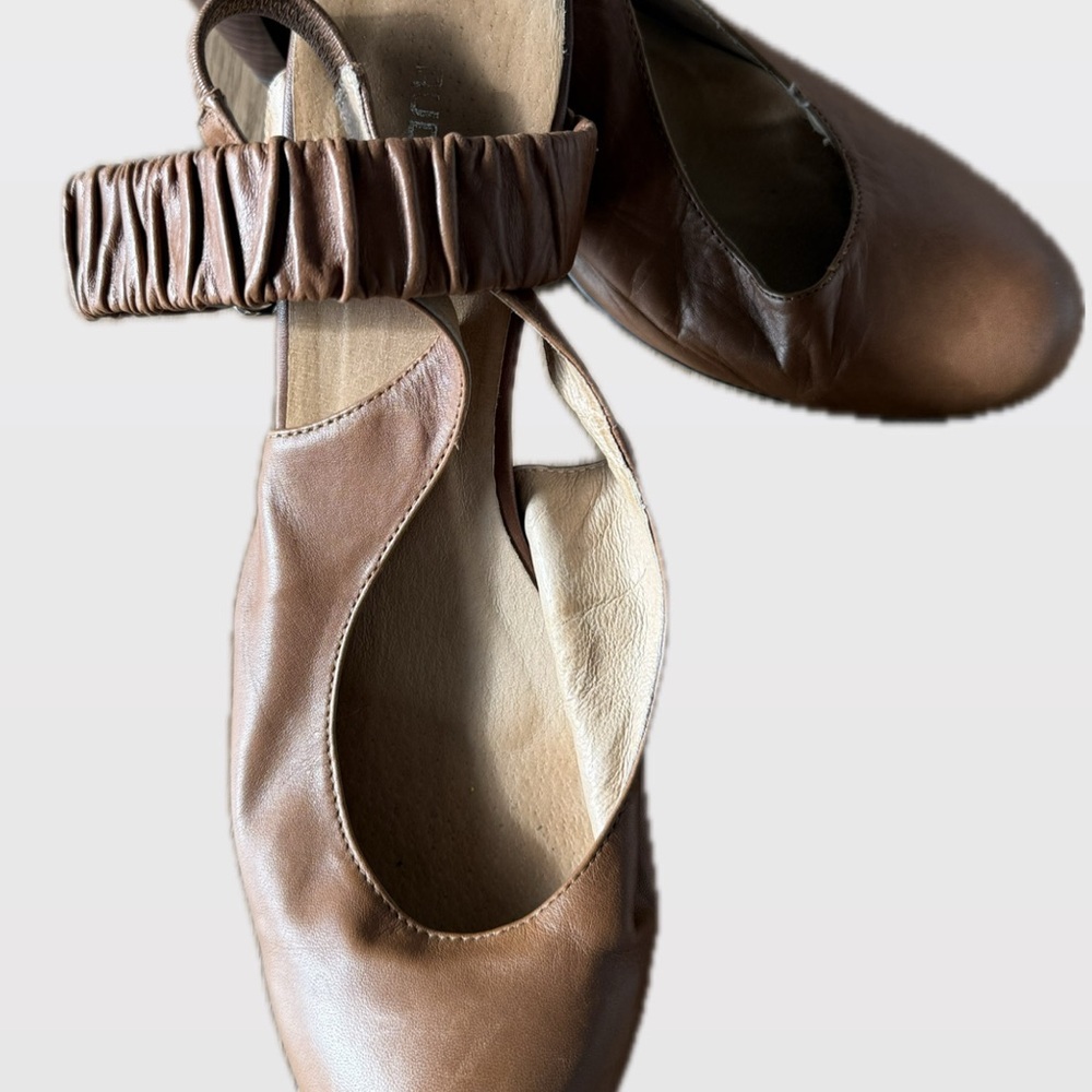 RUDSAK Women's Brown Leather Heels - Picture 2 of 5